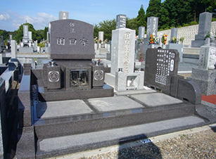 洋型の墓石